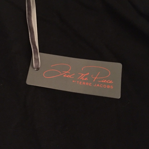 Feel the Piece Roller Top - Picture 2 of 3