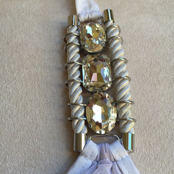 Beach Bunny Roped Up White Set.  M top XL bottom - Picture 2 of 4