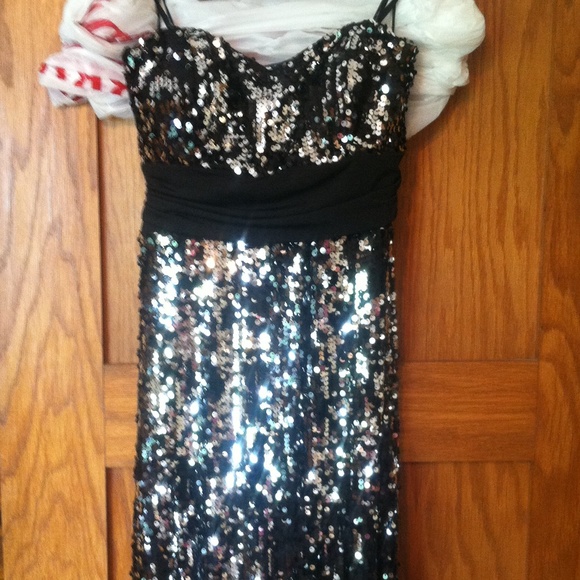 Full black and silver sequin prom dress - Picture 1 of 3