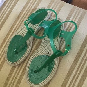 Thong sandals