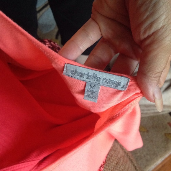 Gorgeous coral sequin tank top - Picture 2 of 3