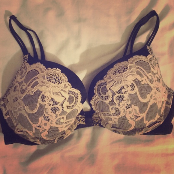 VS Lace Push-Up Bra