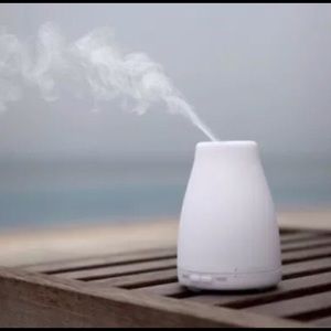 LED Aroma Oil Diffuser NWT