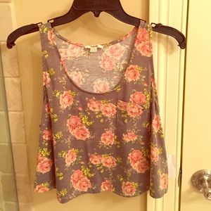 New w/ tag. Floral crop top