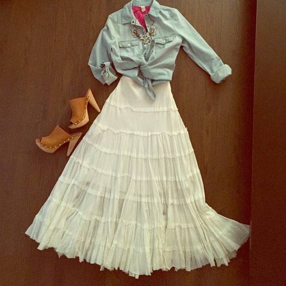Dresses & Skirts - White tiered Maxi skirt