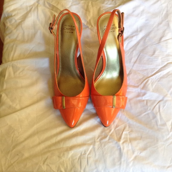 Joan David Circa heels