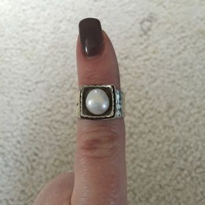 Silpada pearl and sterling silver ring