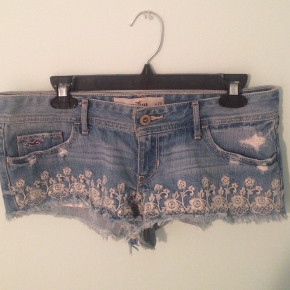 Hollister embroidered floral shorts