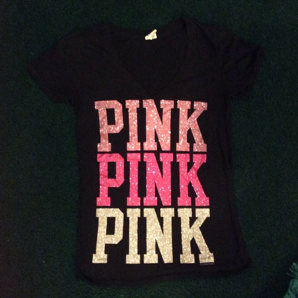 Black vneck shirt