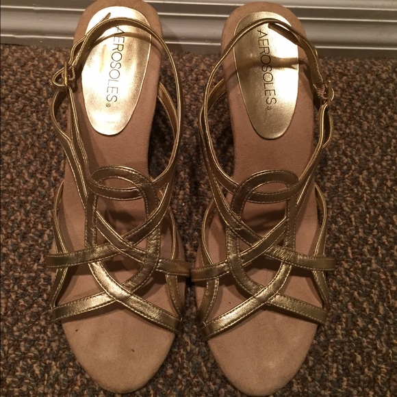 Gold shoe with tiny heel