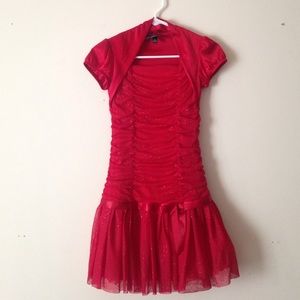 Beautiful, red dress! Size 12 in Girls!
