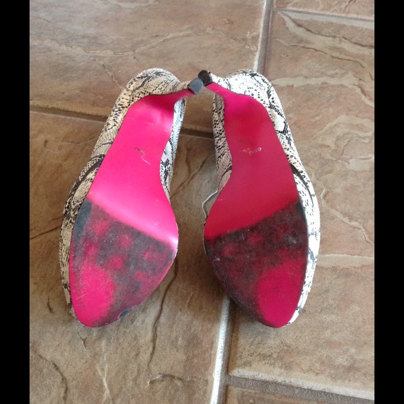 Pumps - Picture 3 of 3