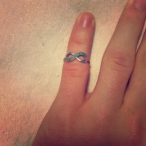 Women's Pure silver Infinity ring with mint stones