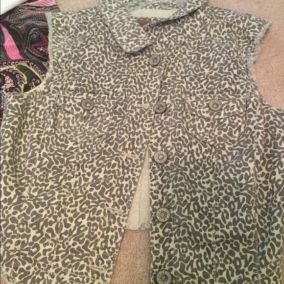 Vest - Picture 1 of 1
