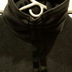 Lululemon pullover sweatshirt
