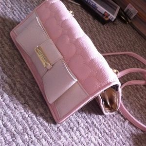 Bestey Johnson cross bag