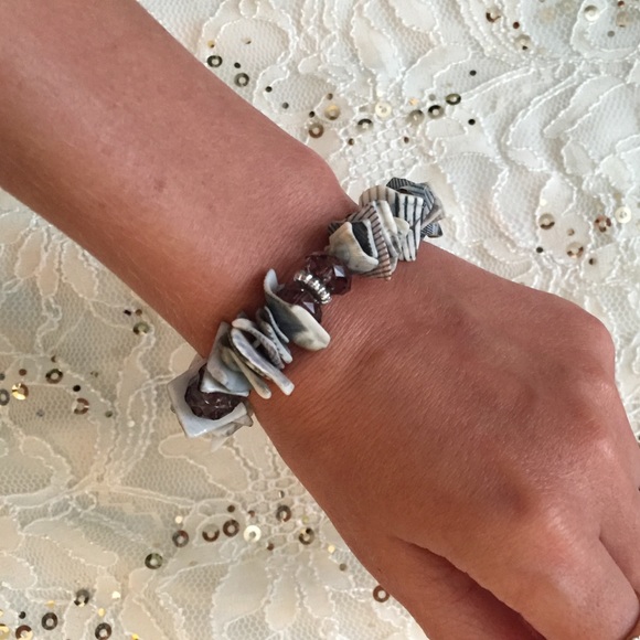 Shell bracelet - Picture 2 of 2