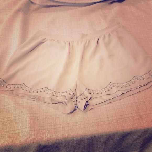 Crepe beaded shorts. Cream pink w/ bronzegoldsilvr