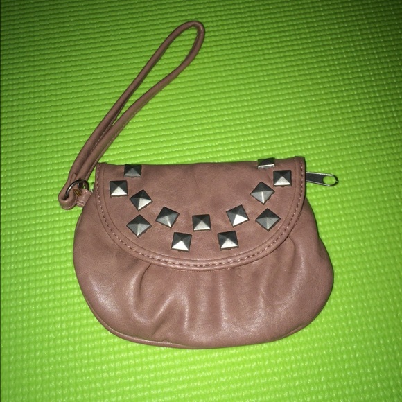 Small Studded Wristlet!