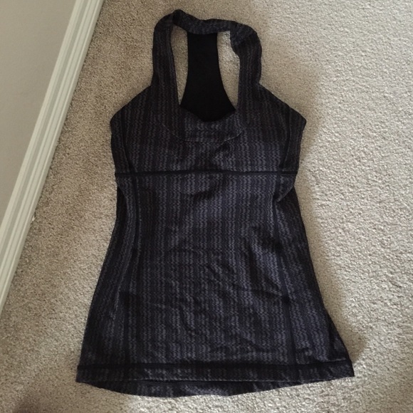 Lululemon Athletica scoop top 4 black wee stripe