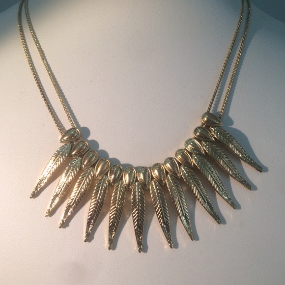 Boho Leaf short necklace - Picture 1 of 1