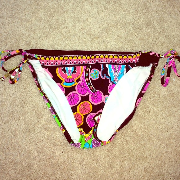 Side tie bikini bottom - moderate coverage
