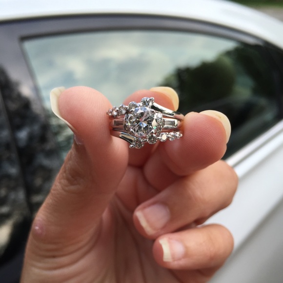 SOLD - Picture 3 of 4