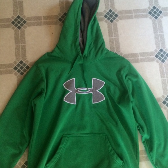 Under Armor Sweatshirt