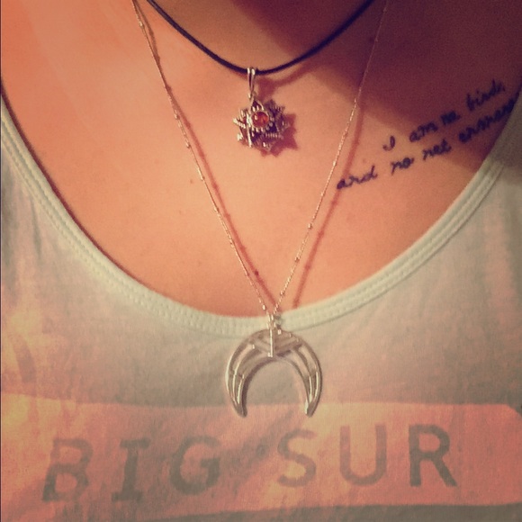 ✨BUNDLED✨ Crescent Moon Necklace