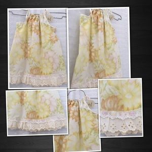 🌼Childs Vintage fabric dress🌼