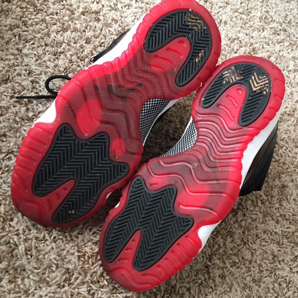 Jordan 11 Retro Playoff Bred 100% Authentic