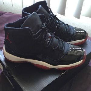 Jordan 11 Retro Playoff Bred 100% Authentic