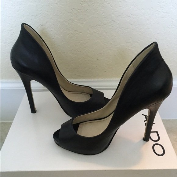 Shoe - Picture 2 of 3