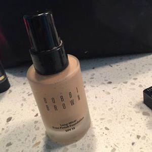 Bobbi brown foundation