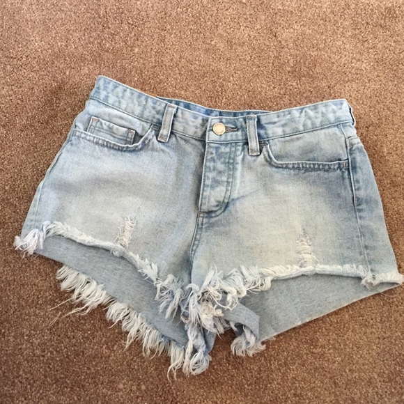 S U M M E R ready HIGH WAISTED SHORTS
