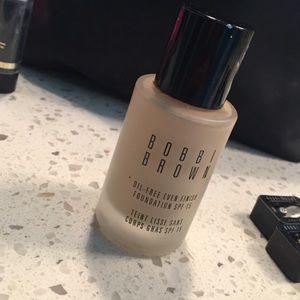Bobbi brown foundation