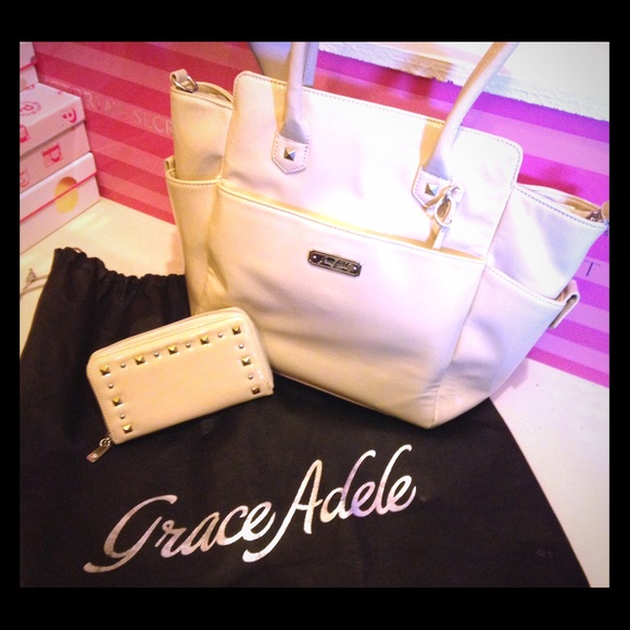 Grace Adele Ivory purse set!