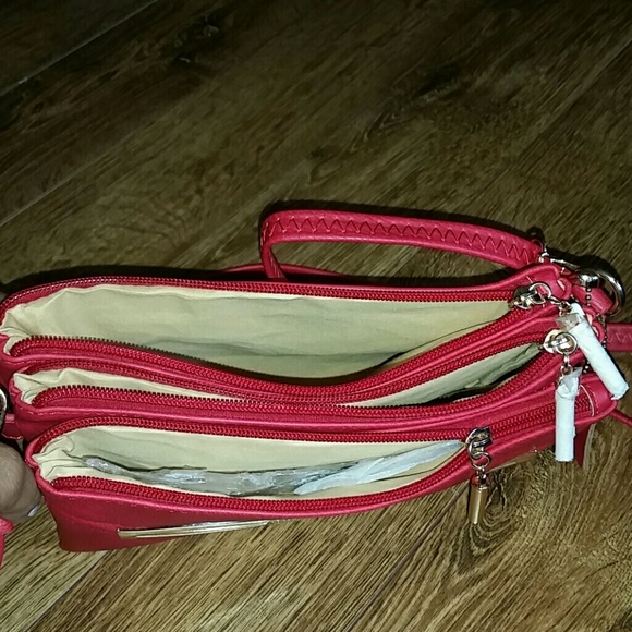 Handbags - Picture 3 of 4