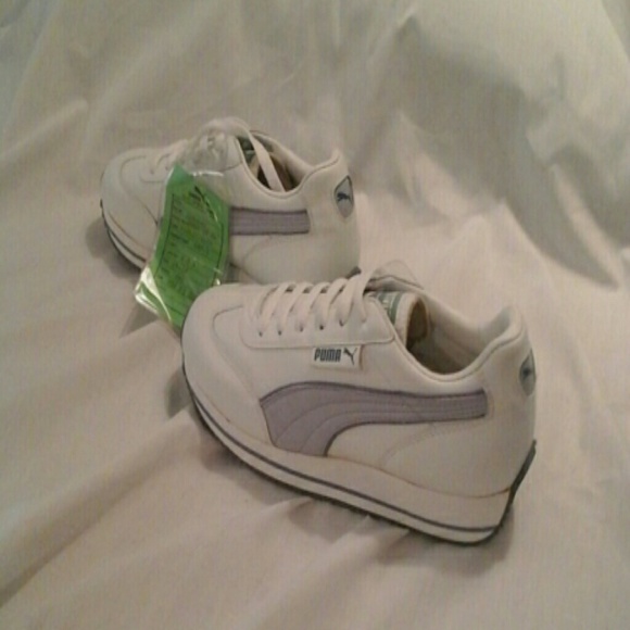 PUMA WOMENS 7 ATLETIC SNEAKERS