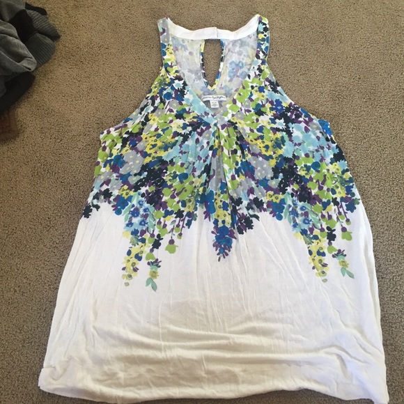 Flower/white American eagle top