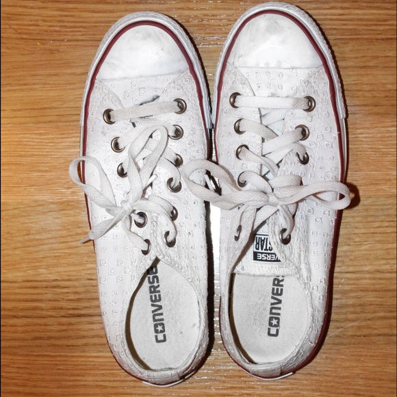 White lace converse