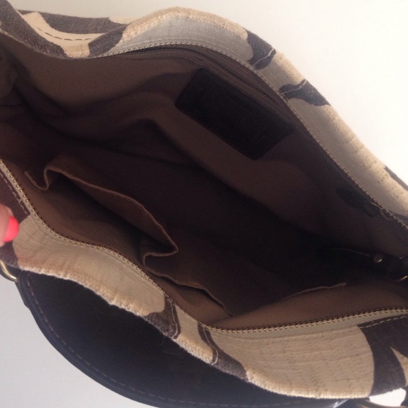 Signature Carly 10794 Coach Handbag - Picture 3 of 4