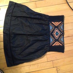 Tribal strapless top