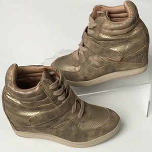 [HP] WEDGE SNEAKERS