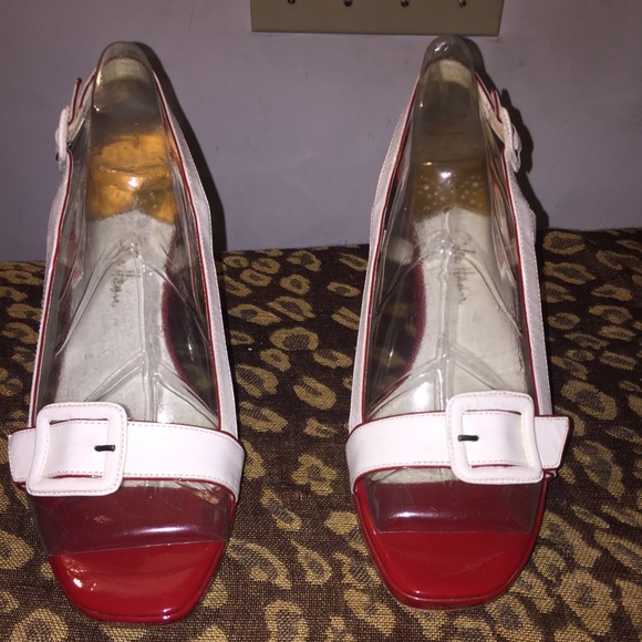 COLE HAAN NIKE AIR WHITE and RED SANDAL