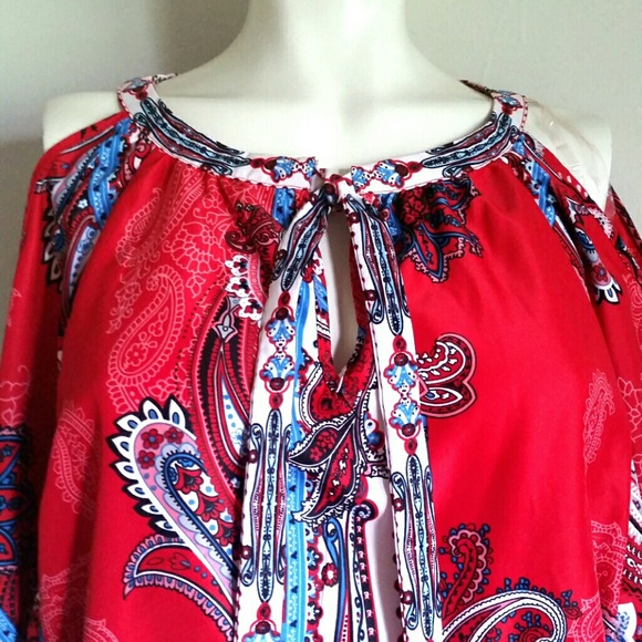 🍎SOLD🍎 NY&Co Red Split Top - Picture 3 of 4