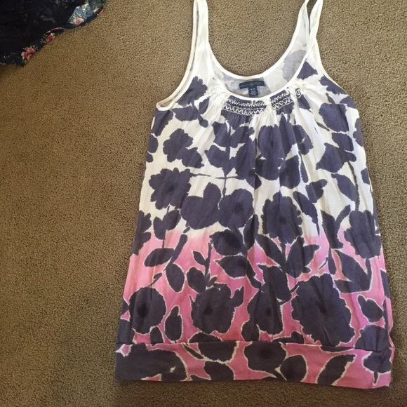 American eagle ombré flowers top.