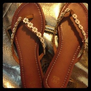 White flowered Flip flops