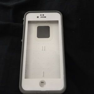 iPhone 6 life proof case. Has been used. But works