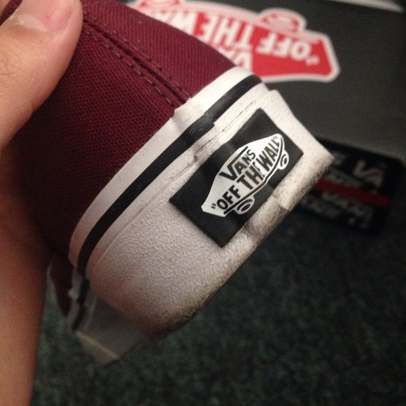 vans - Picture 2 of 4